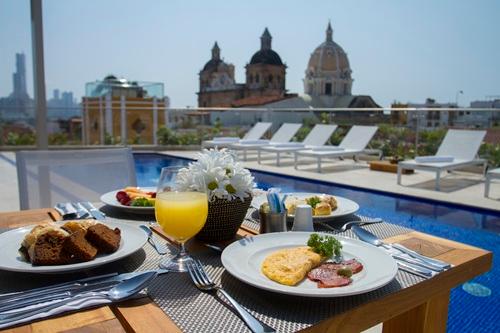 DESAYUNO FLOTANTE