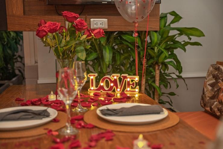 CENA ROMANCE TU & YO